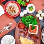 Suplementos naturais são produtos derivados de plantas, alimentos ou nutrientes presentes na natureza, usados para complementar a dieta. Eles não substituem uma alimentação equilibrada, mas podem ser aliados para: aumentar a energia; melhorar a imunidade; apoiar o emagrecimento; auxiliar no controle do estresse.