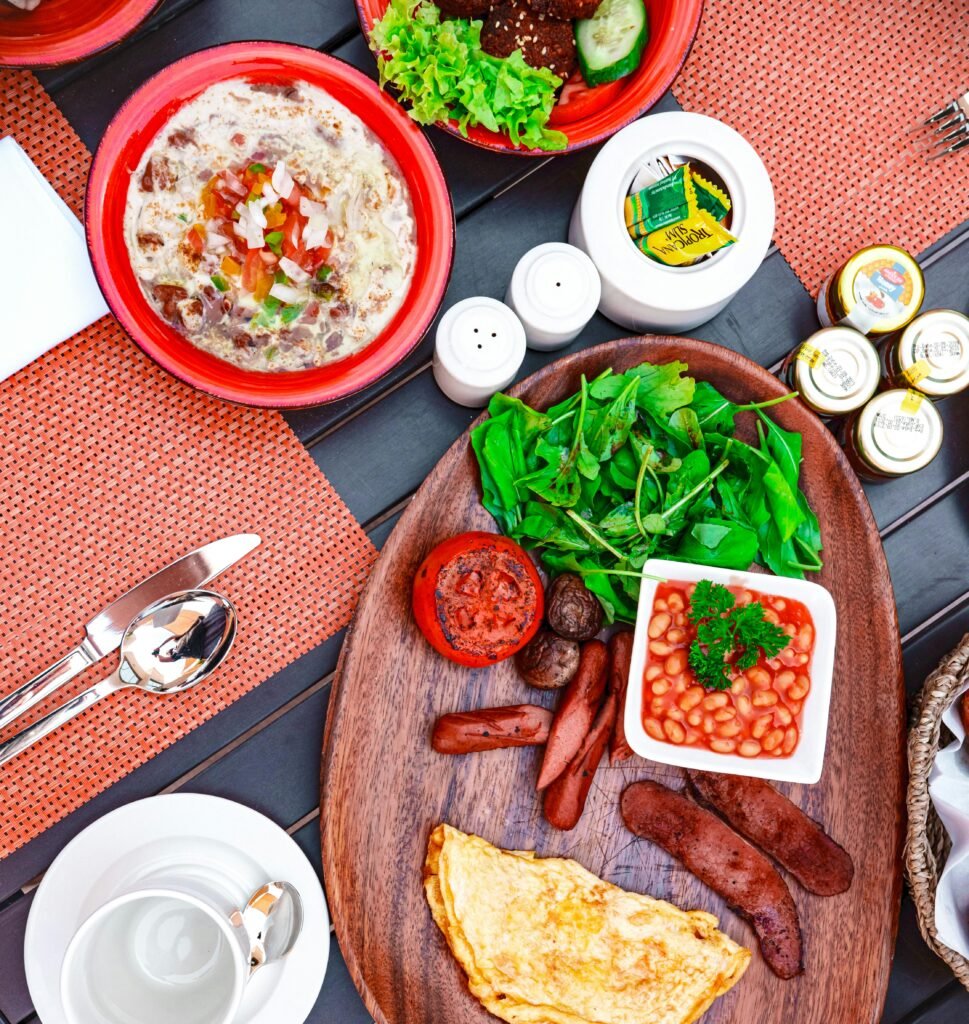 Suplementos naturais são produtos derivados de plantas, alimentos ou nutrientes presentes na natureza, usados para complementar a dieta. Eles não substituem uma alimentação equilibrada, mas podem ser aliados para: aumentar a energia; melhorar a imunidade; apoiar o emagrecimento; auxiliar no controle do estresse.